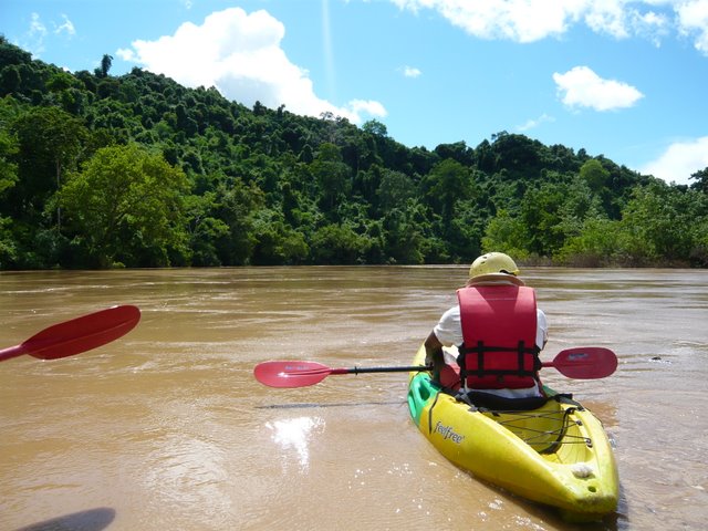 Luang-Prabang-capitale-Laos_kayak Luang-Prabang-capitale-Laos_kayak