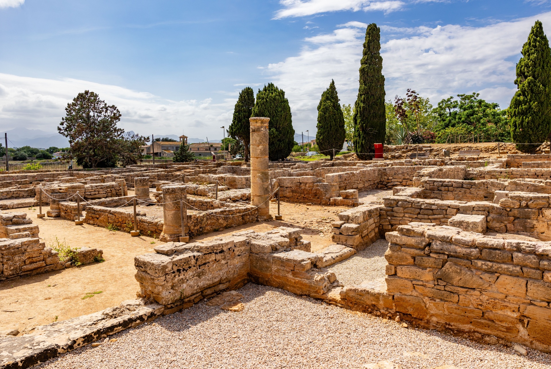 que faire à majorque visiter les ruines romaines de pollentia
