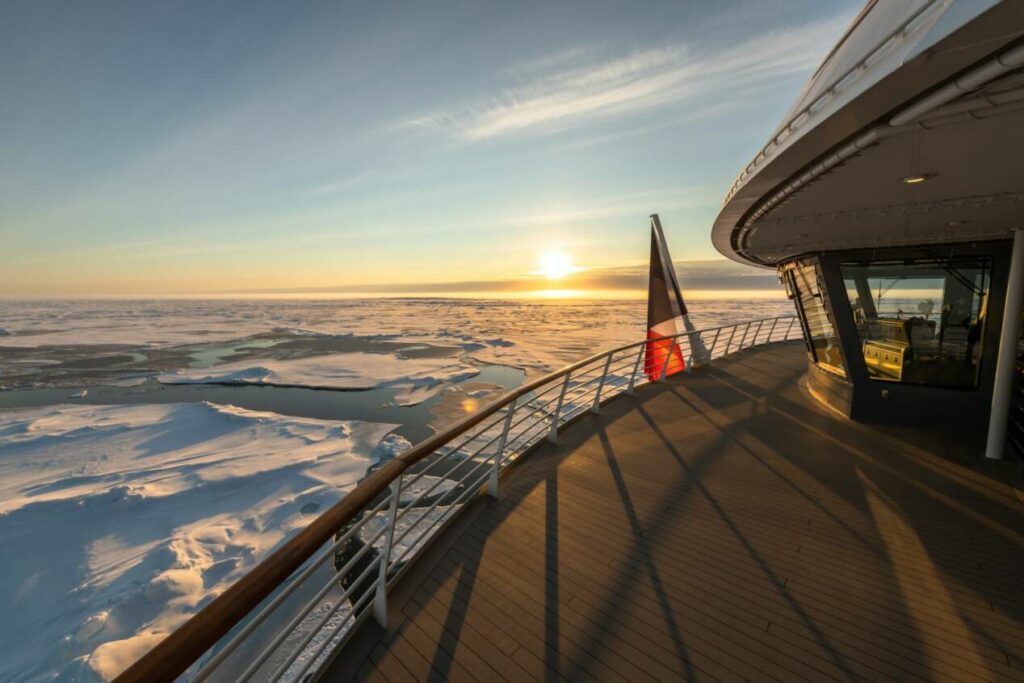 explorer antarctique commandant charcot